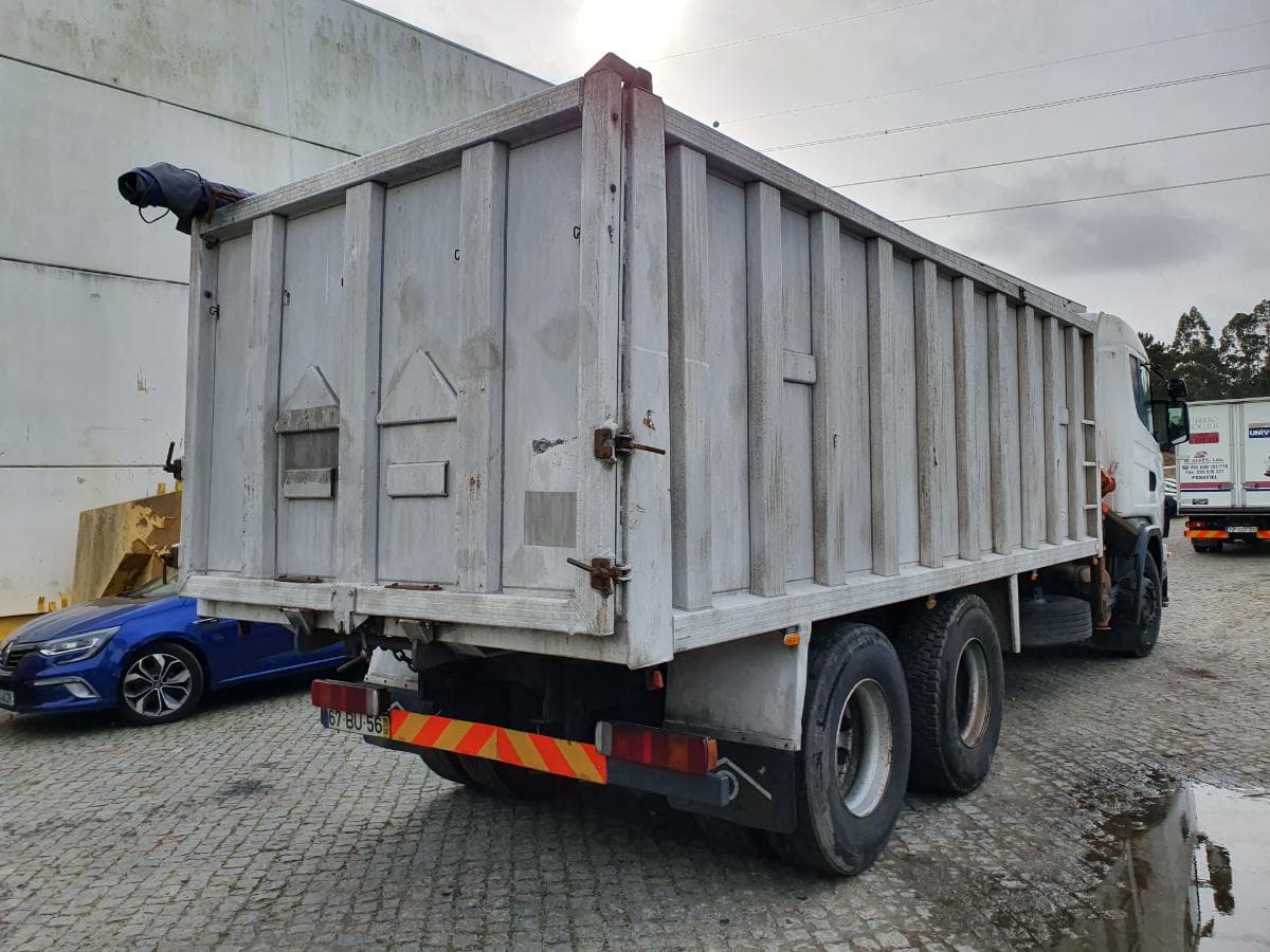 Scania 360 com Grua Atlas · Ano 1998 — imagen 7