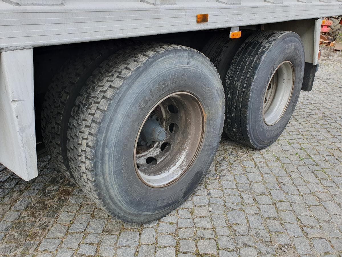 Scania 360 com Grua Atlas · Ano 1998 — imagen 12