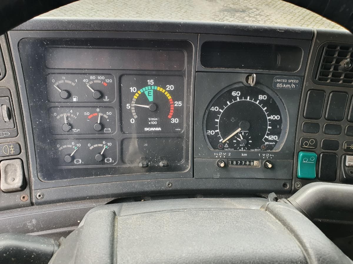 Scania 360 com Grua Atlas · Ano 1998 — imagen 22