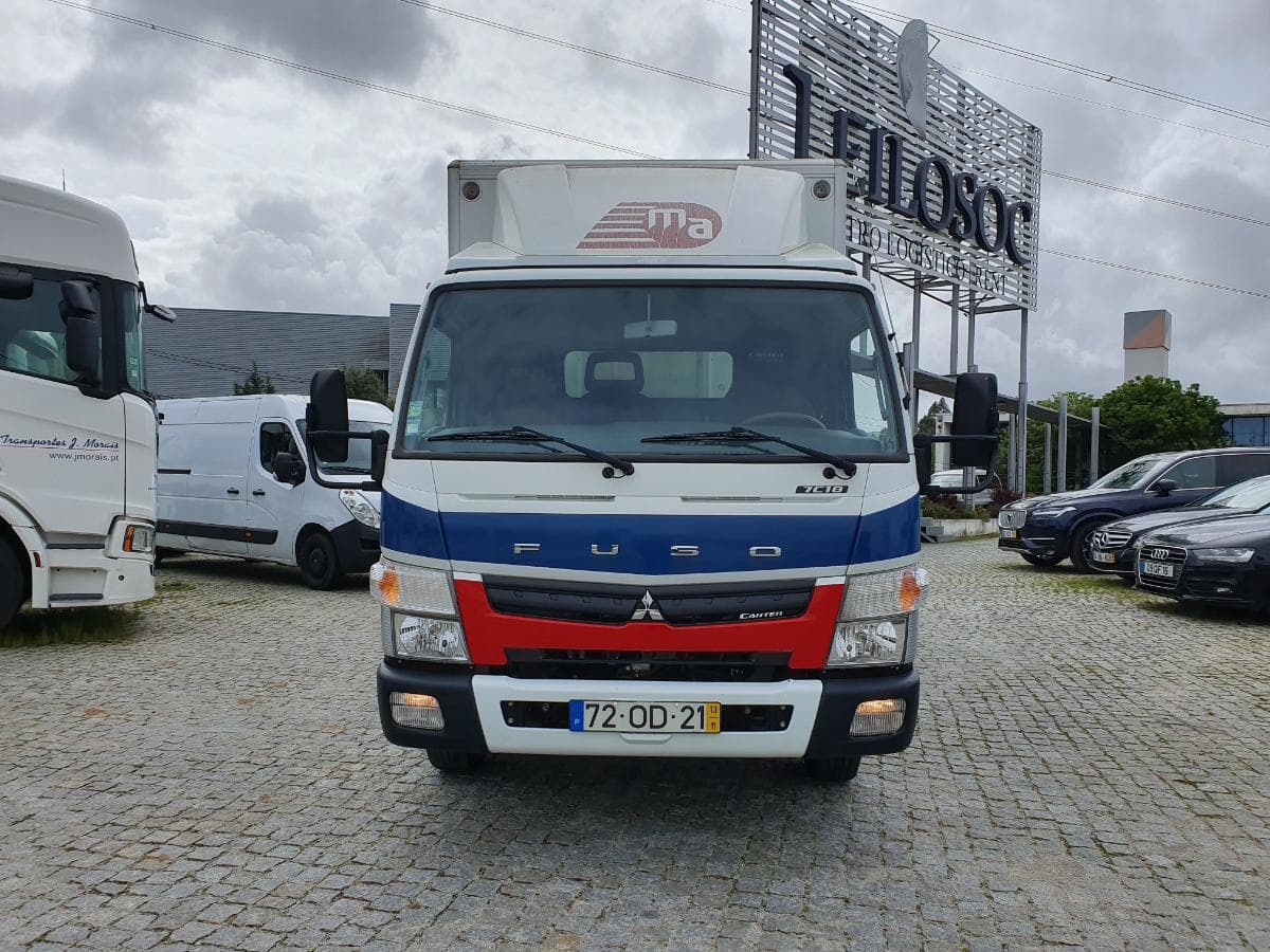 Mitsubishi Canter Fuso 7C18  · Ano 2013 — imagen 3