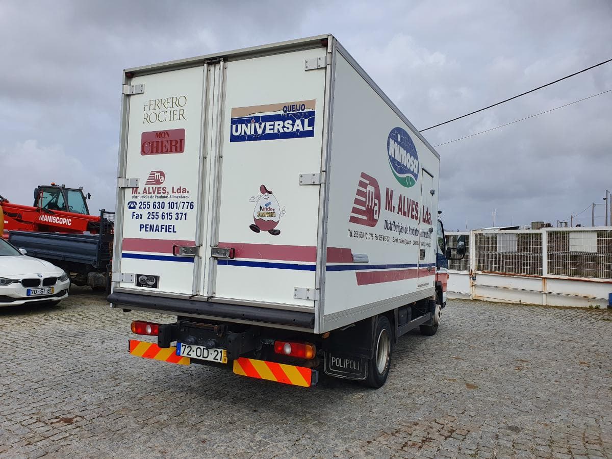 Mitsubishi Canter Fuso 7C18  · Ano 2013 — imagen 5