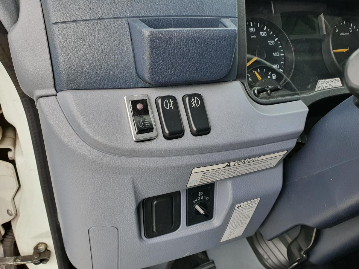 Mitsubishi Canter Fuso 7C18  · Ano 2013 — imagen 24
