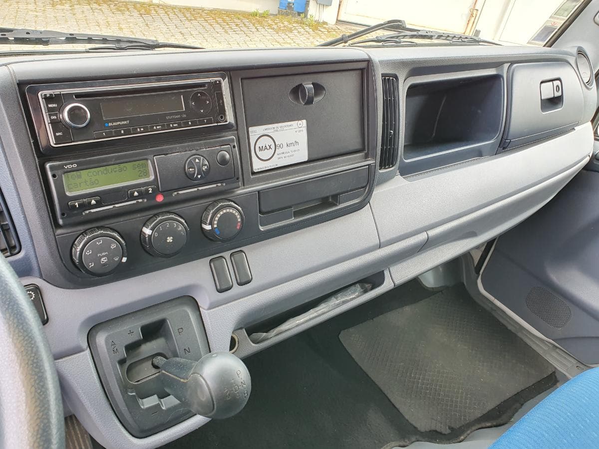 Mitsubishi Canter Fuso 7C18  · Ano 2013 — imagen 25