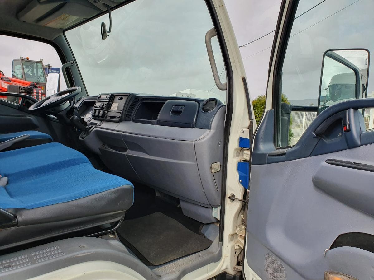 Mitsubishi Canter Fuso 7C18  · Ano 2013 — imagen 28