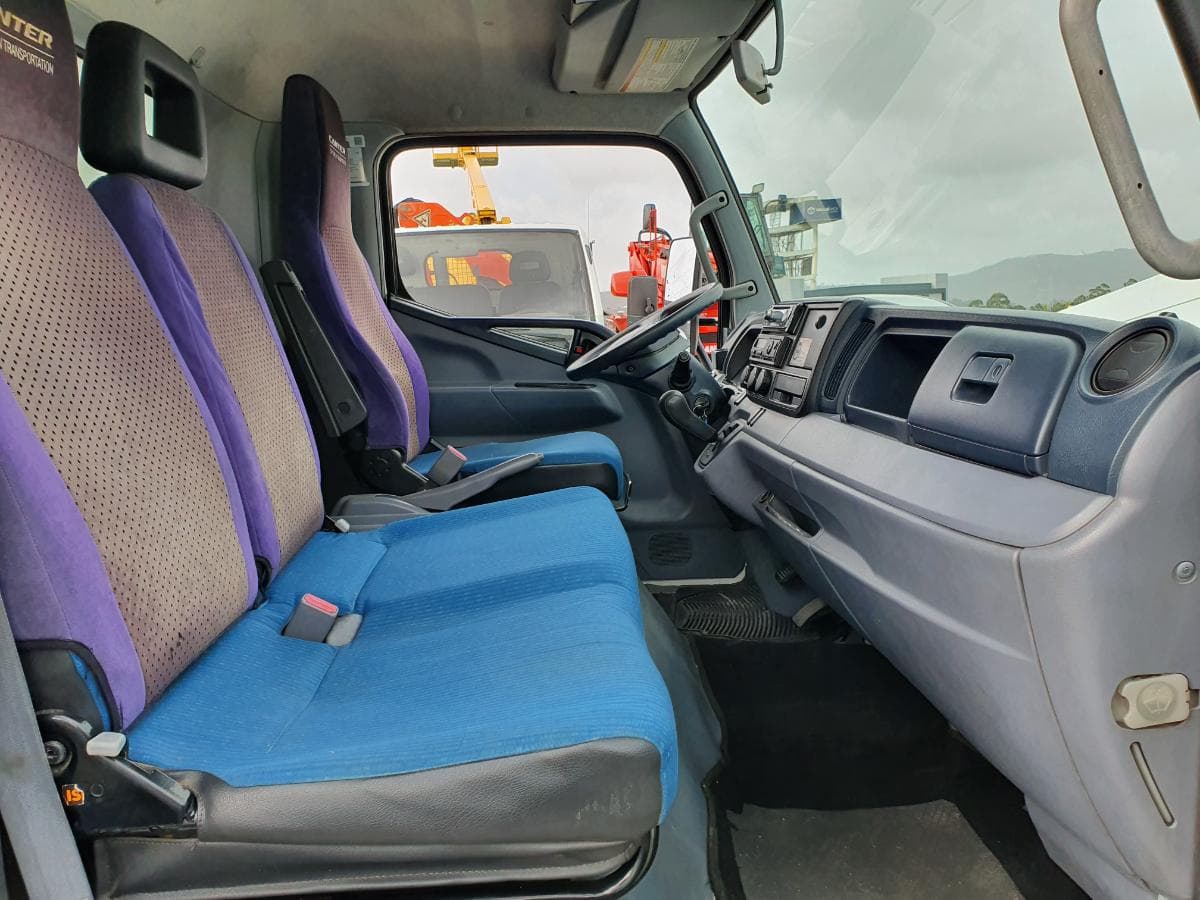 Mitsubishi Canter Fuso 7C18  · Ano 2013 — imagen 30