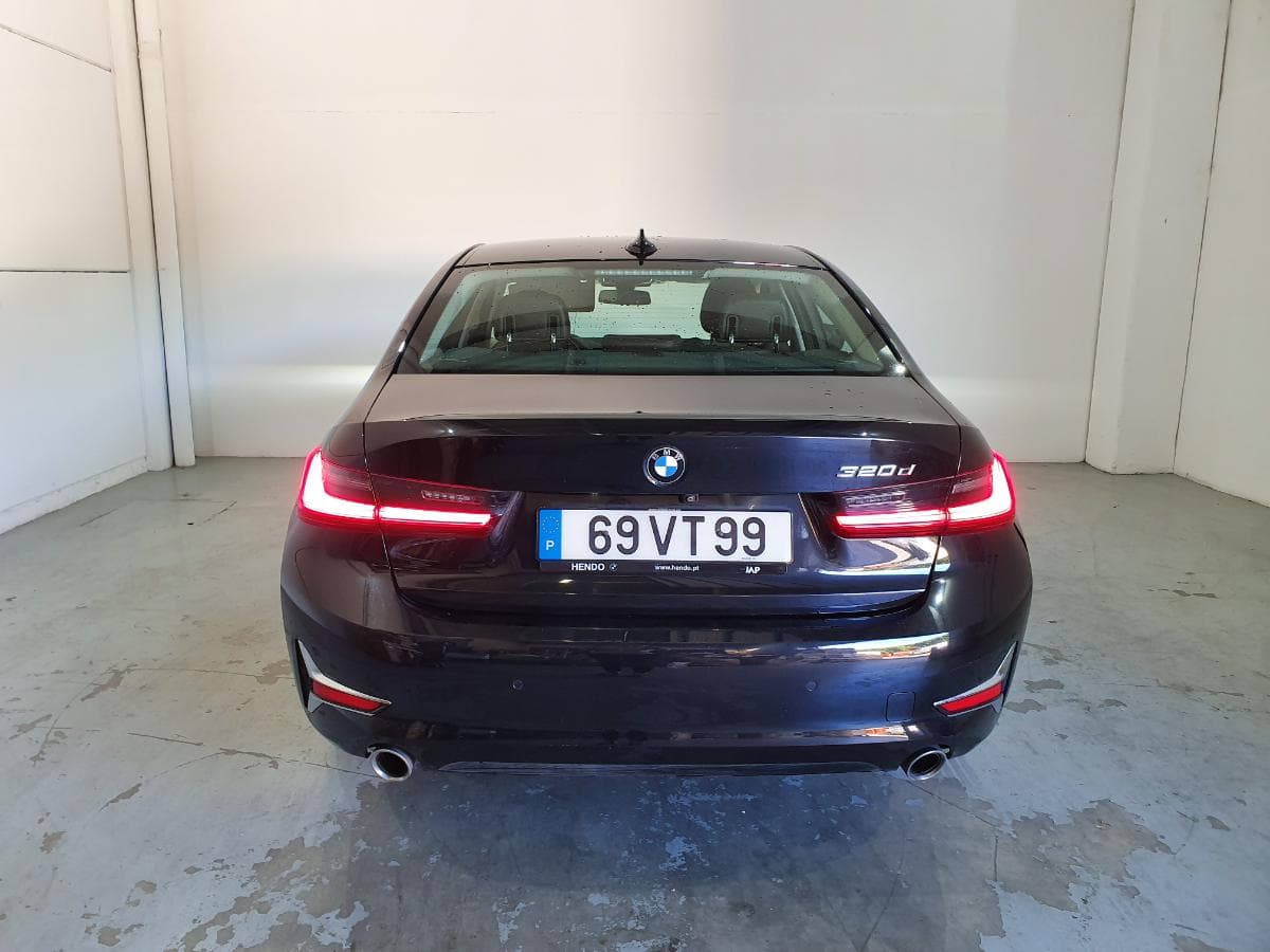 BMW 320D Sedan · Ano 2018 — imagen 8
