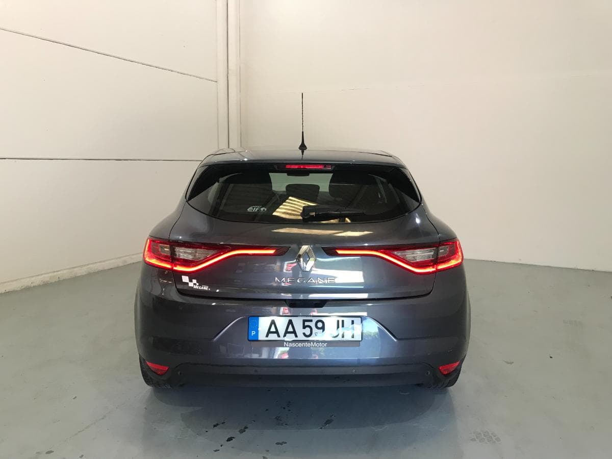 Renault Mégane 1.5 DCI · Ano 2016 — imagem 6