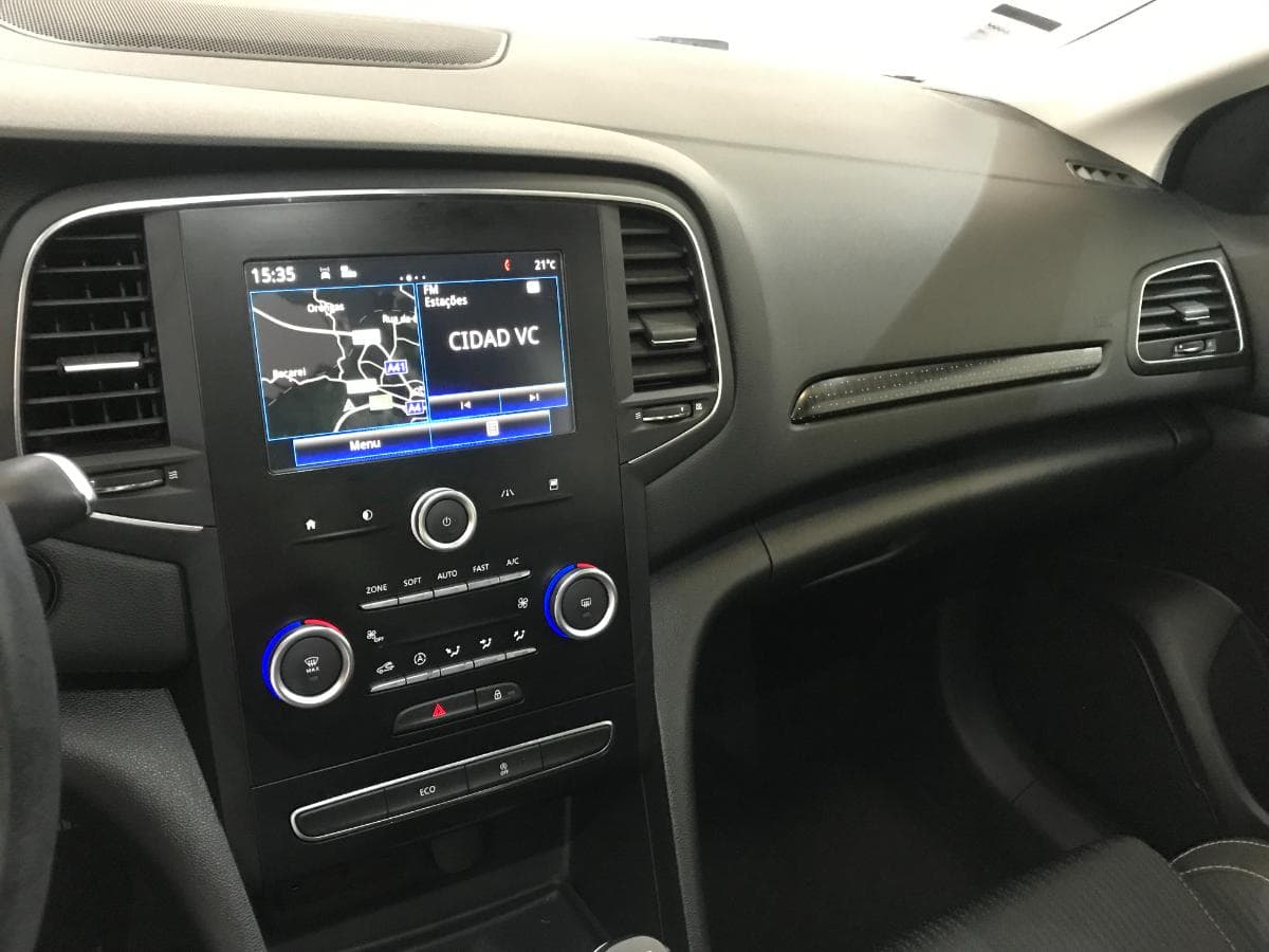 Renault Mégane 1.5 DCI · Ano 2016 — imagem 37