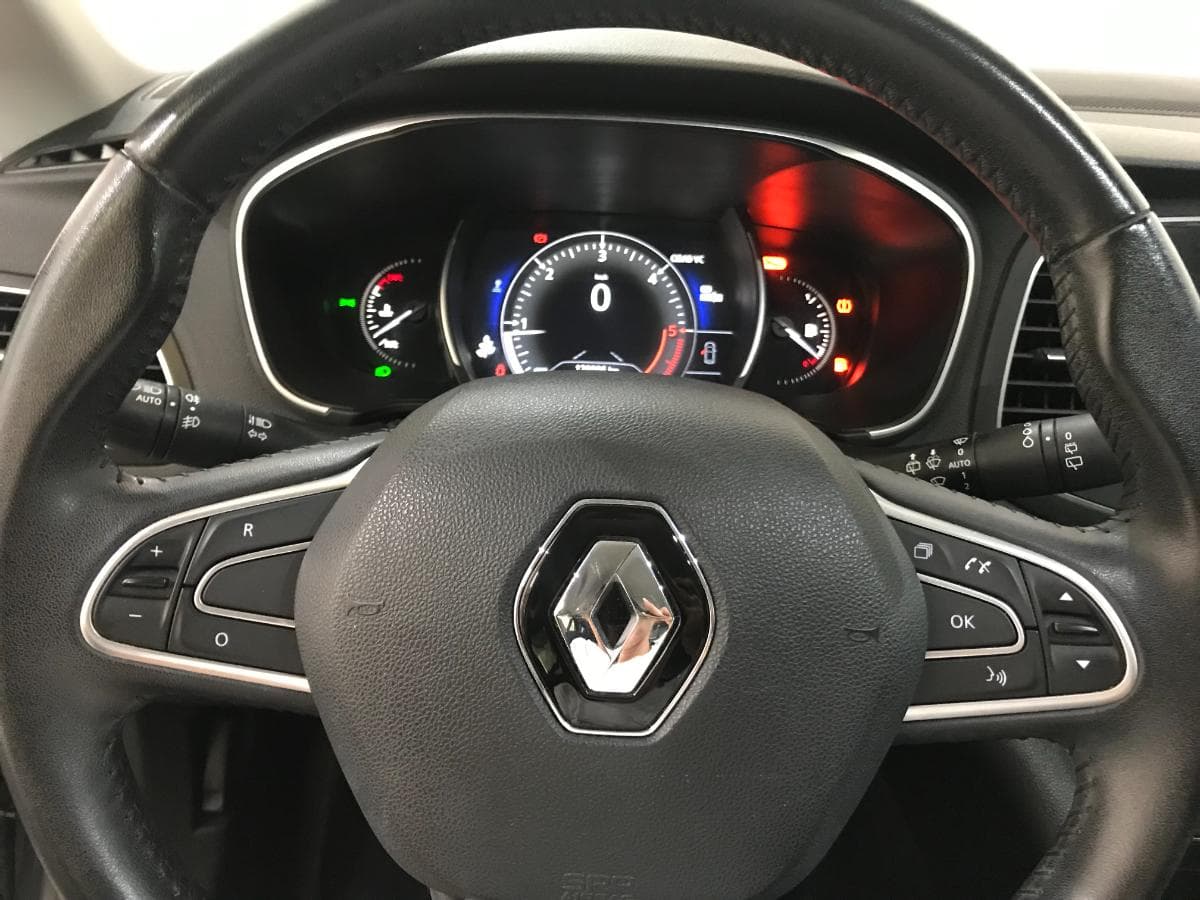Renault Mégane 1.5 DCI · Ano 2016 — imagem 38
