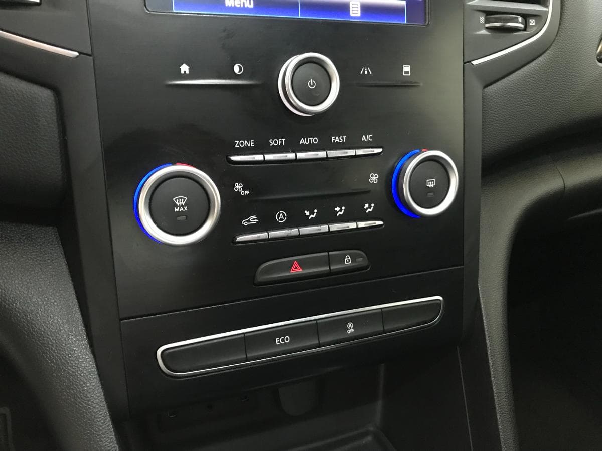 Renault Mégane 1.5 DCI · Ano 2016 — imagem 40