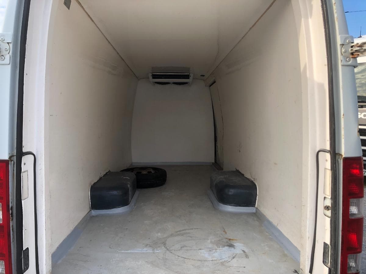 Iveco Daily Frigorífico · Ano 2010 — imagem 10