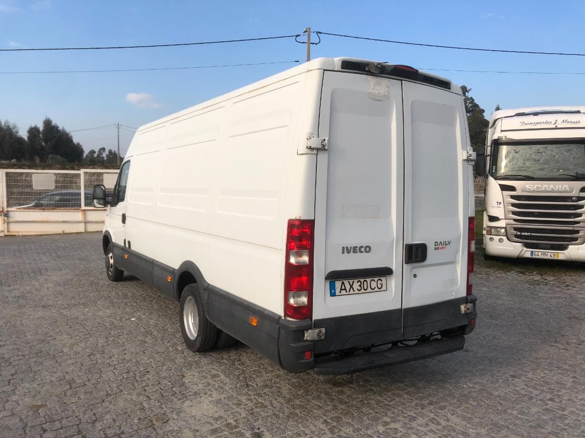 Iveco Daily Frigorífico · Ano 2010 — imagem 6