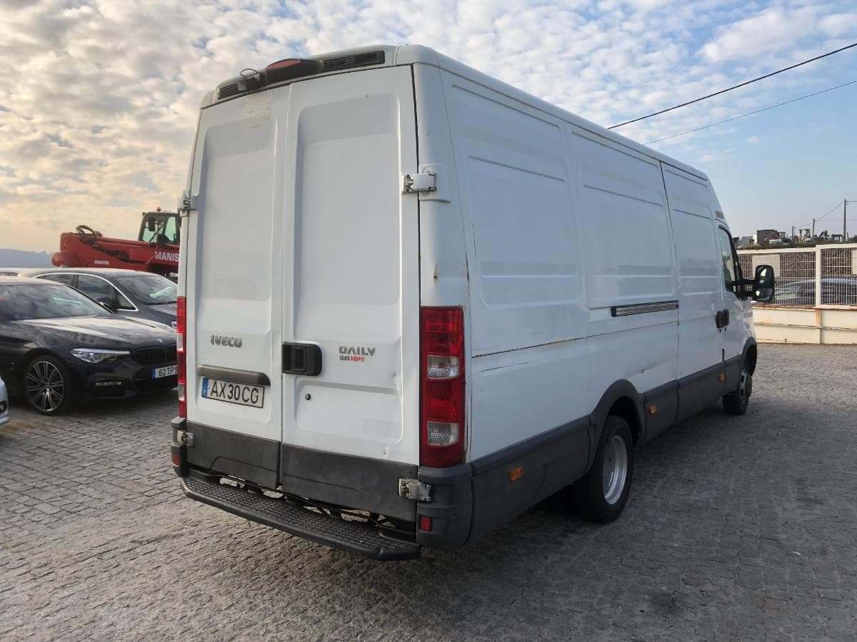 Iveco Daily Frigorífico · Ano 2010 — imagem 7