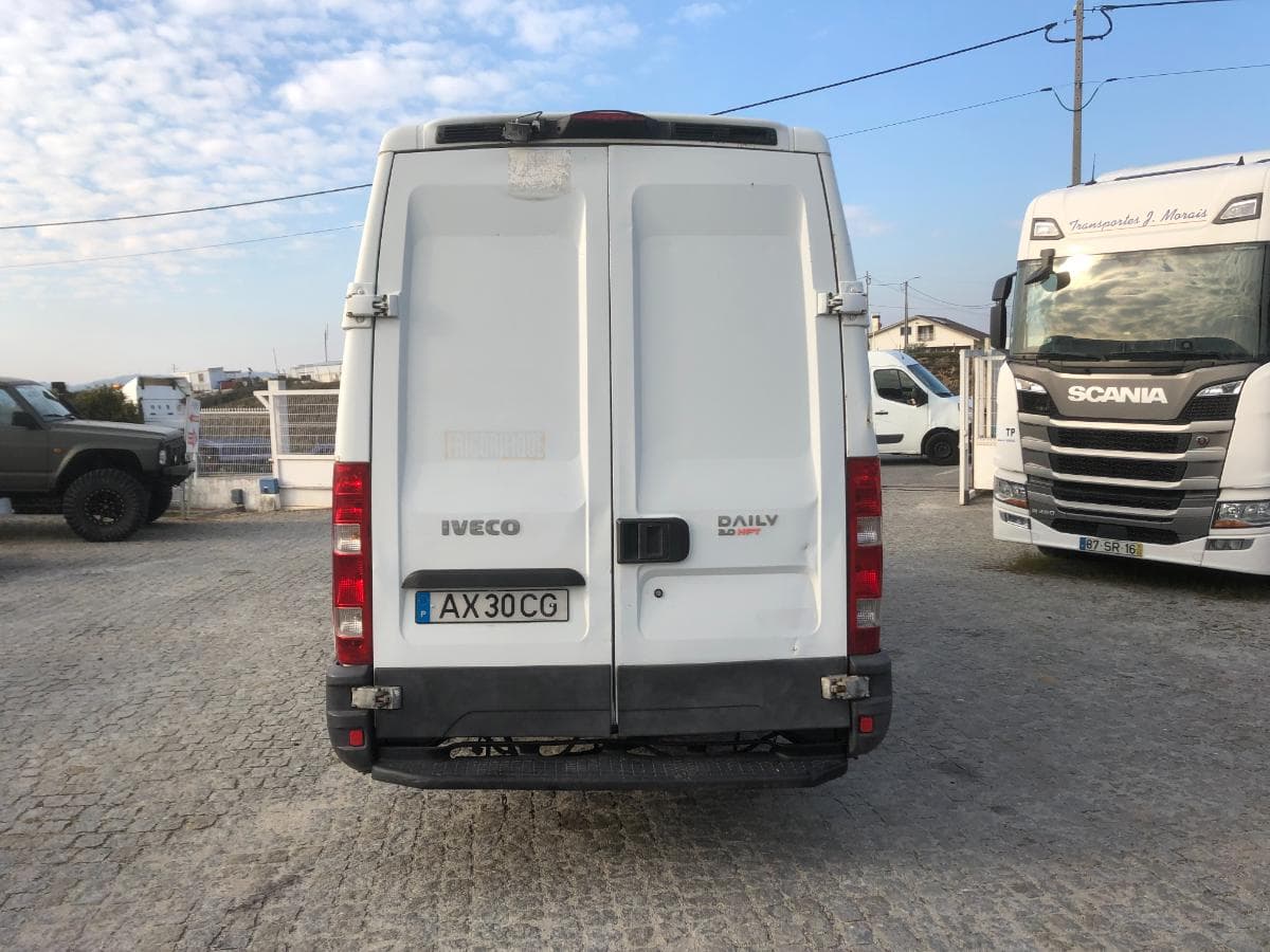Iveco Daily Frigorífico · Ano 2010 — imagem 8