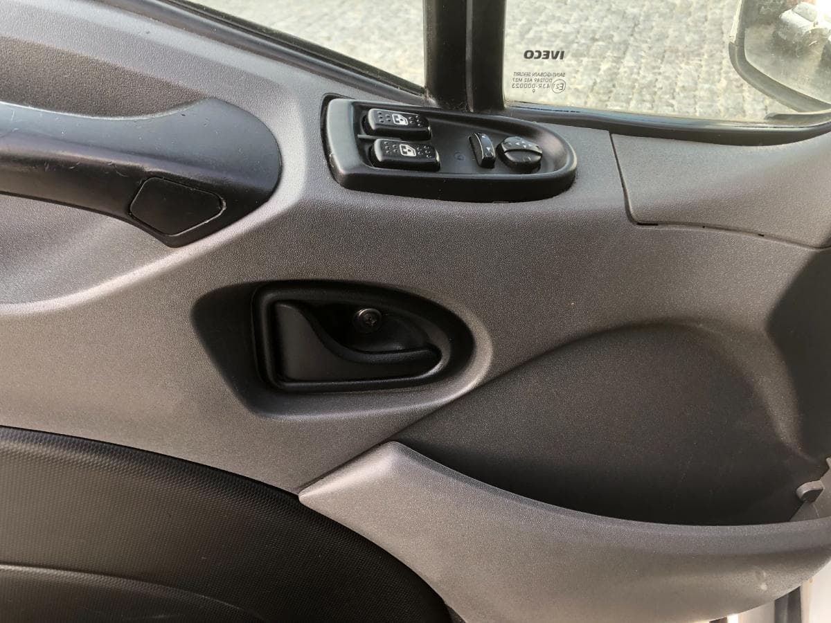 Iveco Daily Frigorífico · Ano 2010 — imagem 26