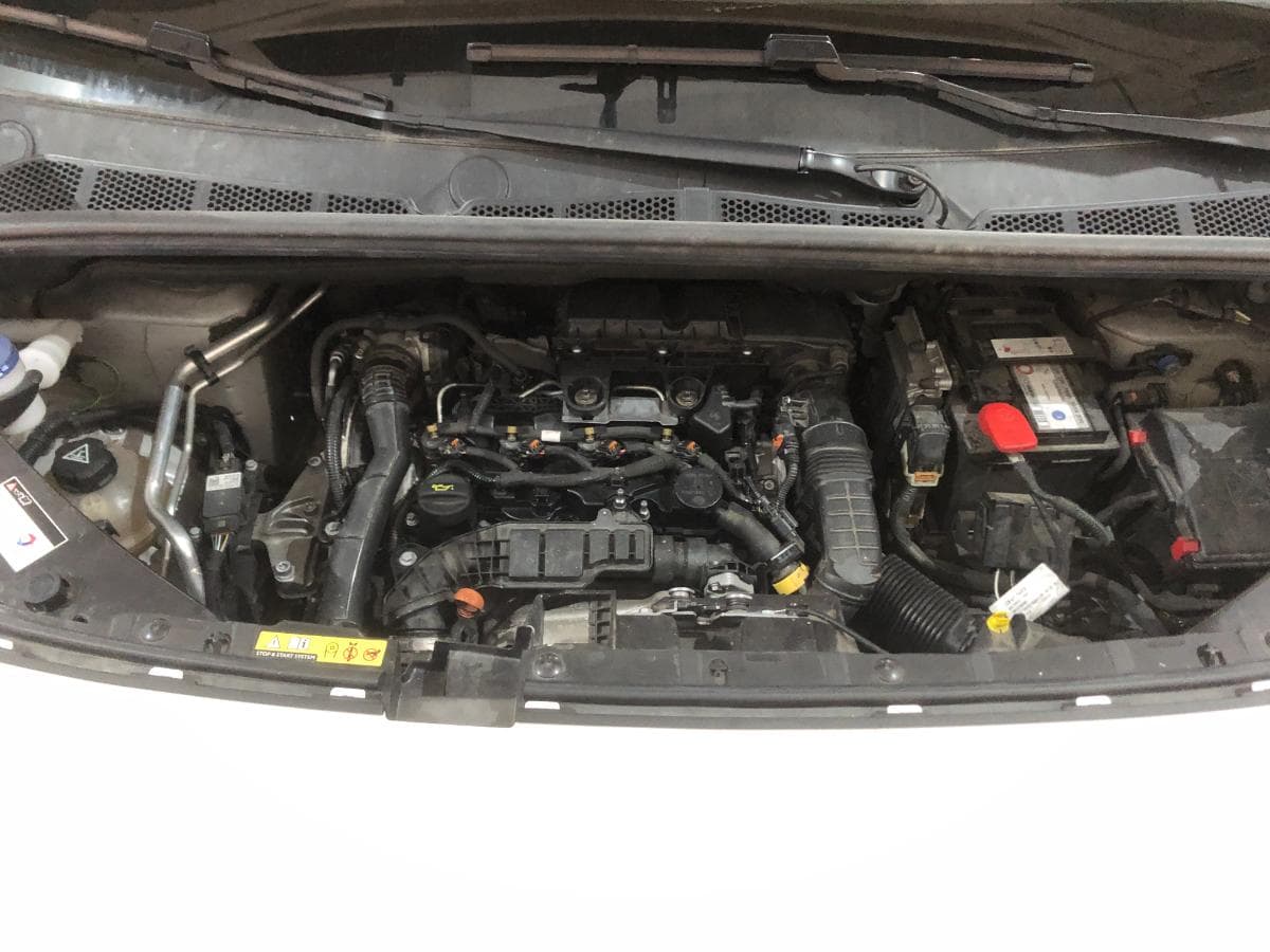Peugeot Partner · Ano 2020 — image 9