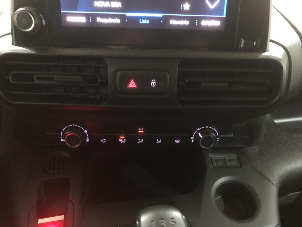 Peugeot Partner · Ano 2020 — image 25
