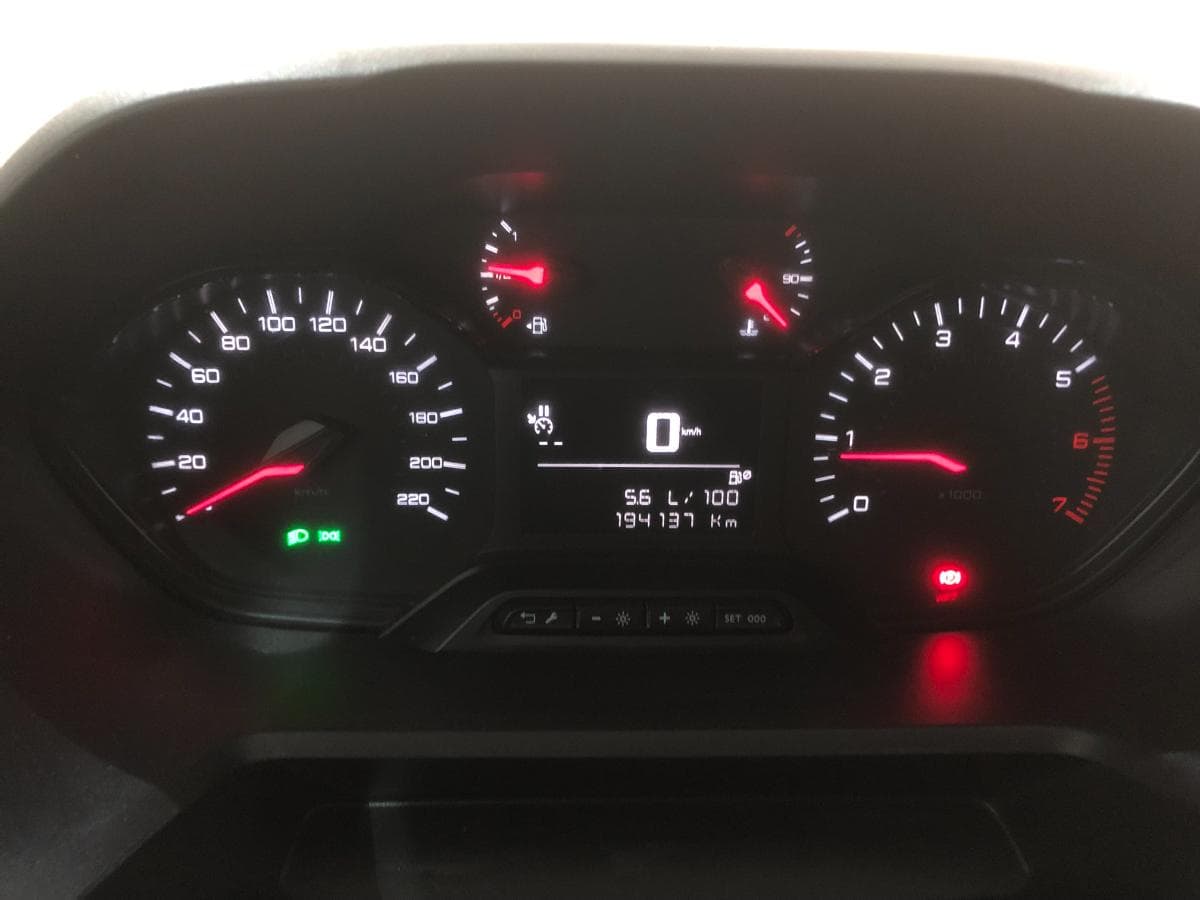Peugeot Partner · Ano 2020 — image 29