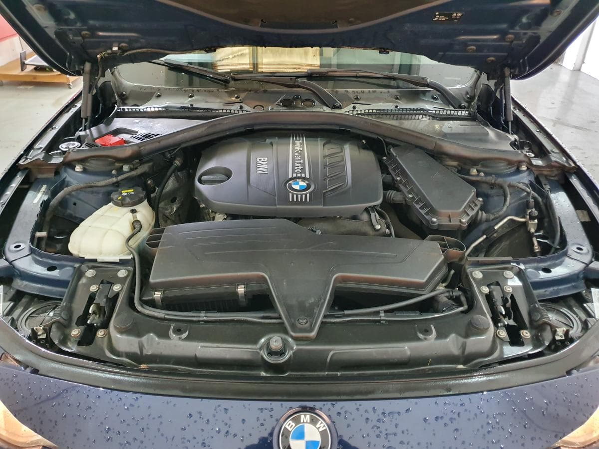 BMW 320D 2.0 Touring · Ano 2015 — imagem 4