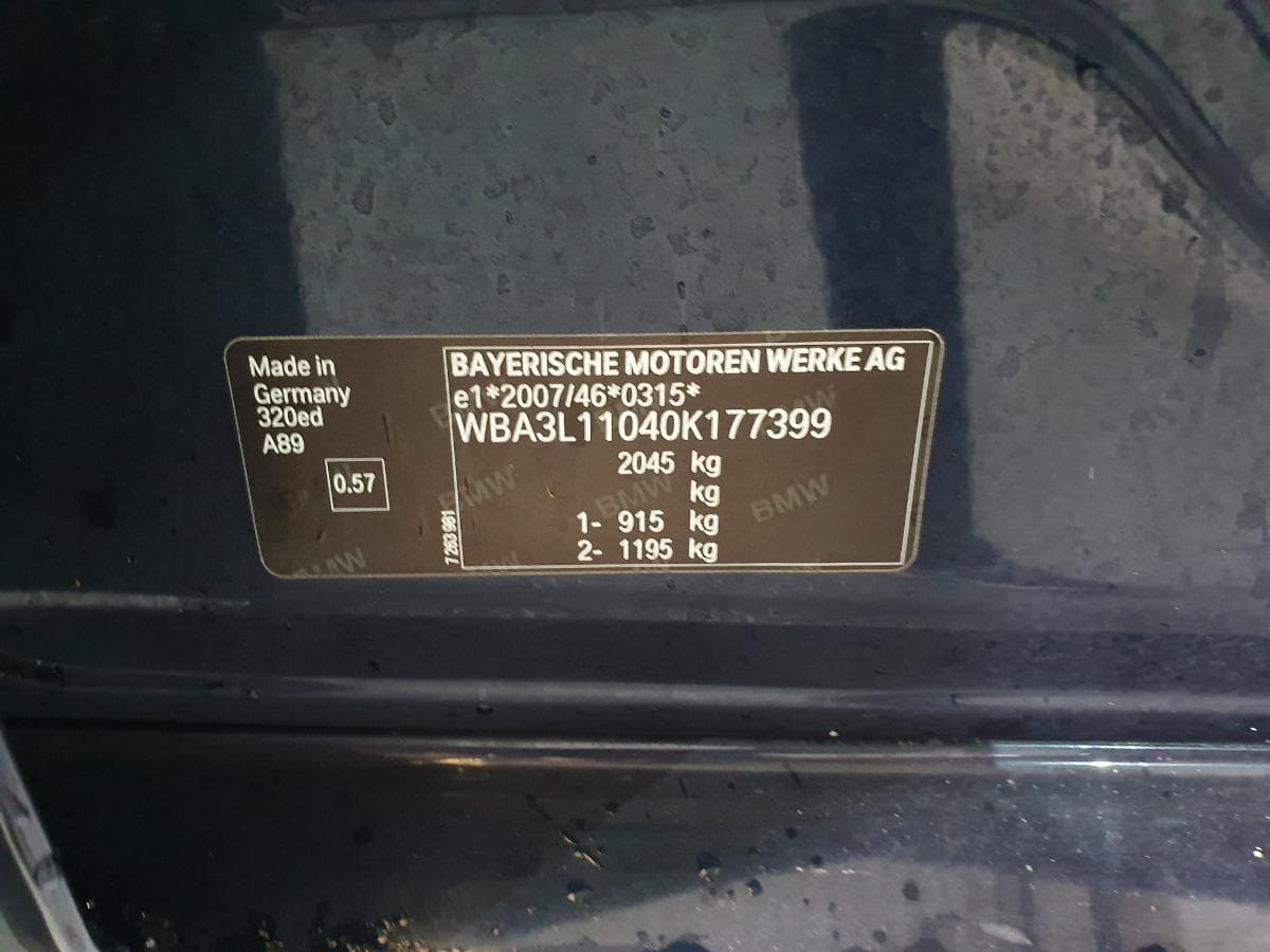 BMW 320D 2.0 Touring · Ano 2015 — imagem 5