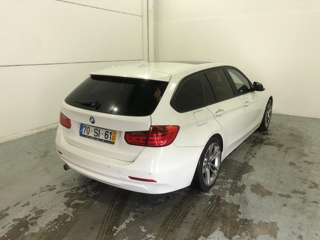 BMW 320 D Touring · Ano 2013 — image 11