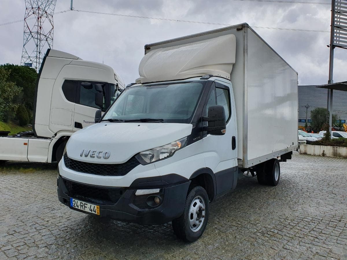 Iveco Daily 35-170 · Ano 2016 — imagem 2