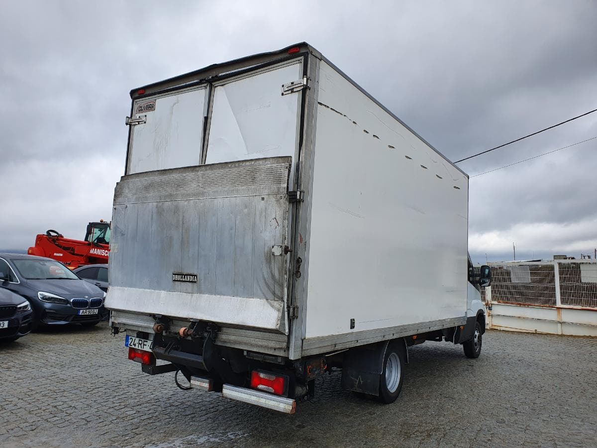 Iveco Daily 35-170 · Ano 2016 — imagem 8