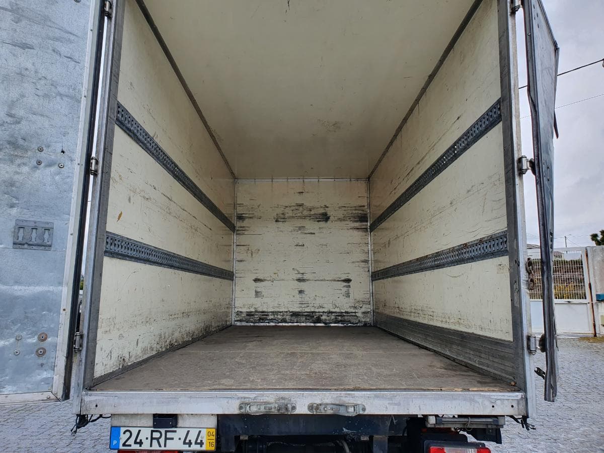 Iveco Daily 35-170 · Ano 2016 — imagem 13