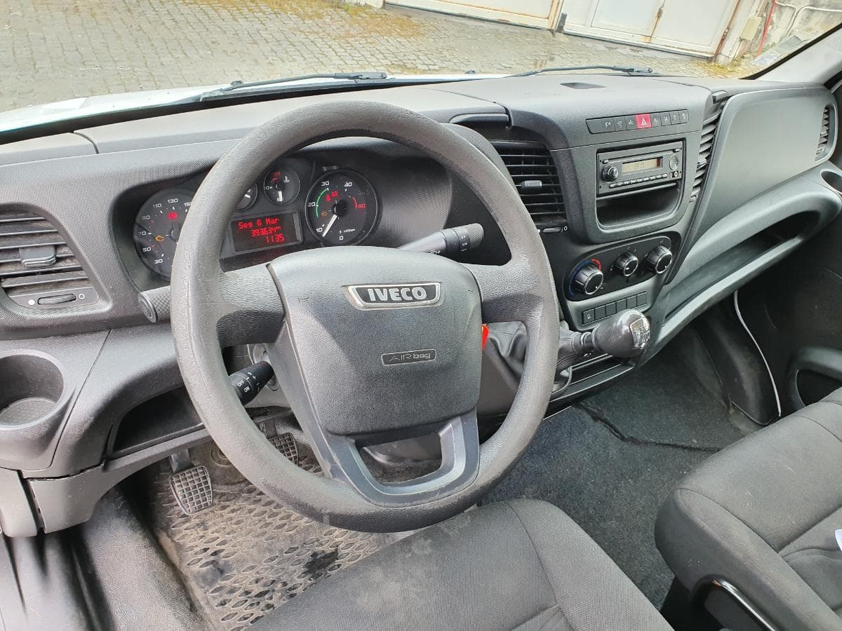 Iveco Daily 35-170 · Ano 2016 — imagem 29
