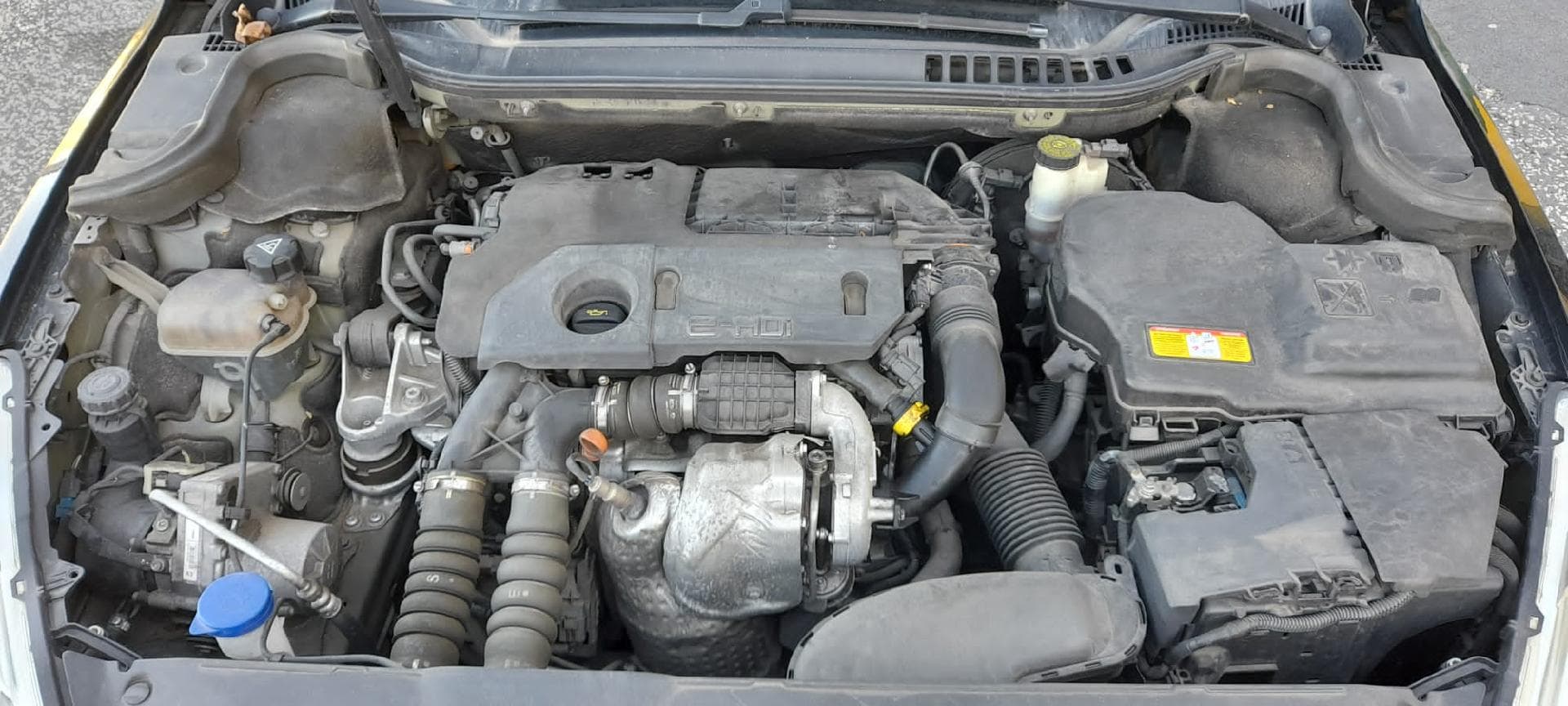 Peugeot 508 SW 1.6 HDI · Ano 2012 — imagen 5