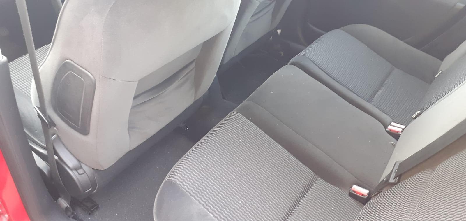 Peugeot 207 1.4 16v · Ano 2007 — image 17