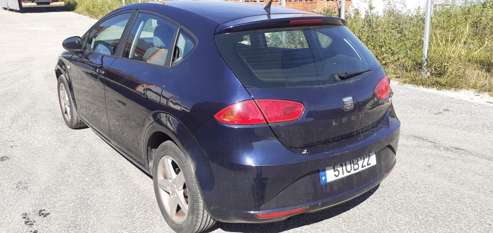 Seat Leon 1.6 TDI · Ano 2012 — imagem 4