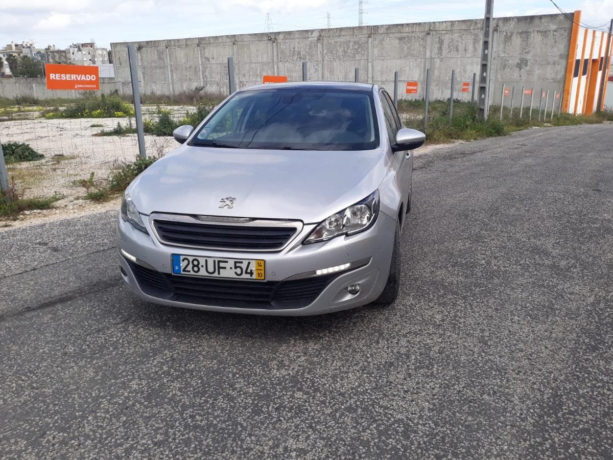 Peugeot 308 SW 1.6 BlueHDI · Ano 2014 — imagen 1