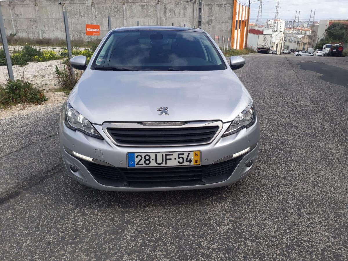 Peugeot 308 SW 1.6 BlueHDI · Ano 2014 — imagen 3