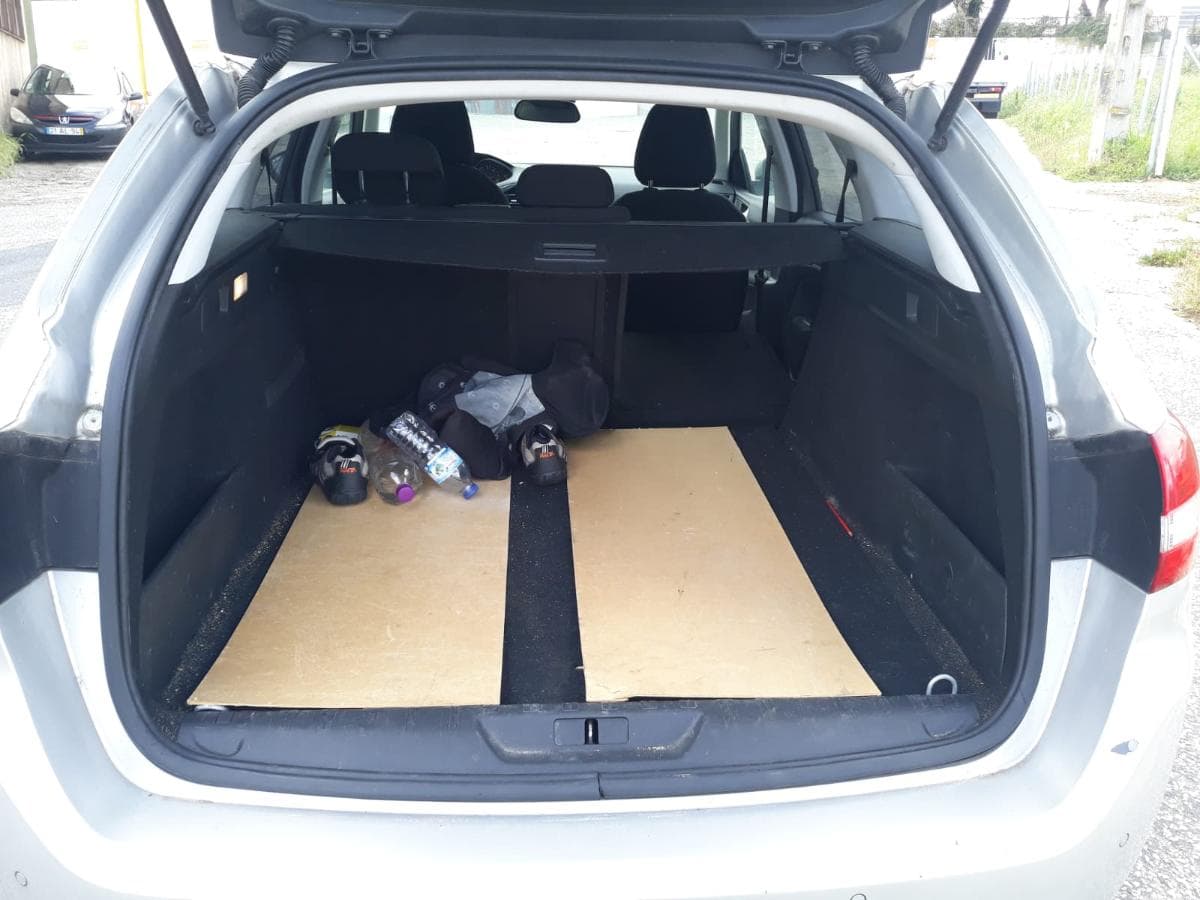 Peugeot 308 SW 1.6 BlueHDI · Ano 2014 — imagen 15