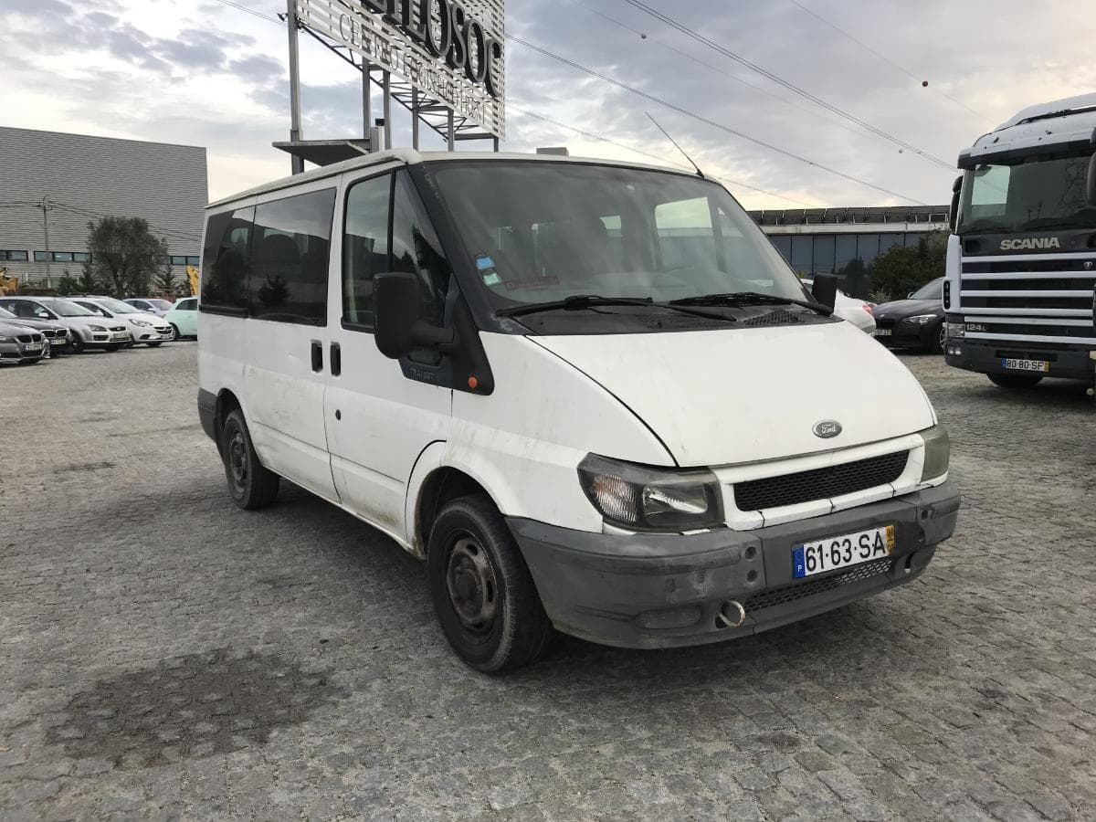 Ford Transit Kombi 2.0 · Ano 2001 — imagem 2