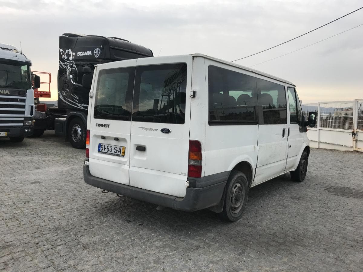 Ford Transit Kombi 2.0 · Ano 2001 — imagem 8
