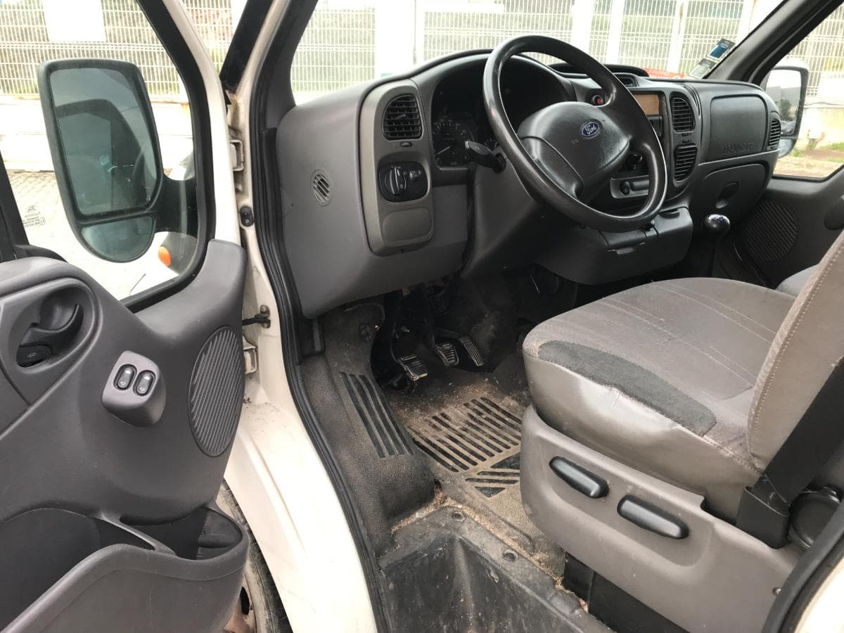 Ford Transit Kombi 2.0 · Ano 2001 — imagem 17