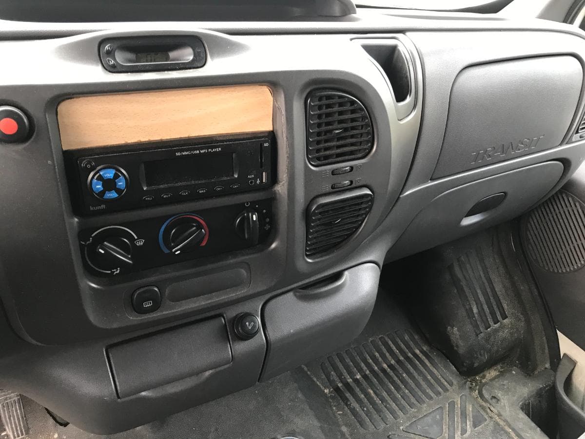 Ford Transit Kombi 2.0 · Ano 2001 — imagem 18