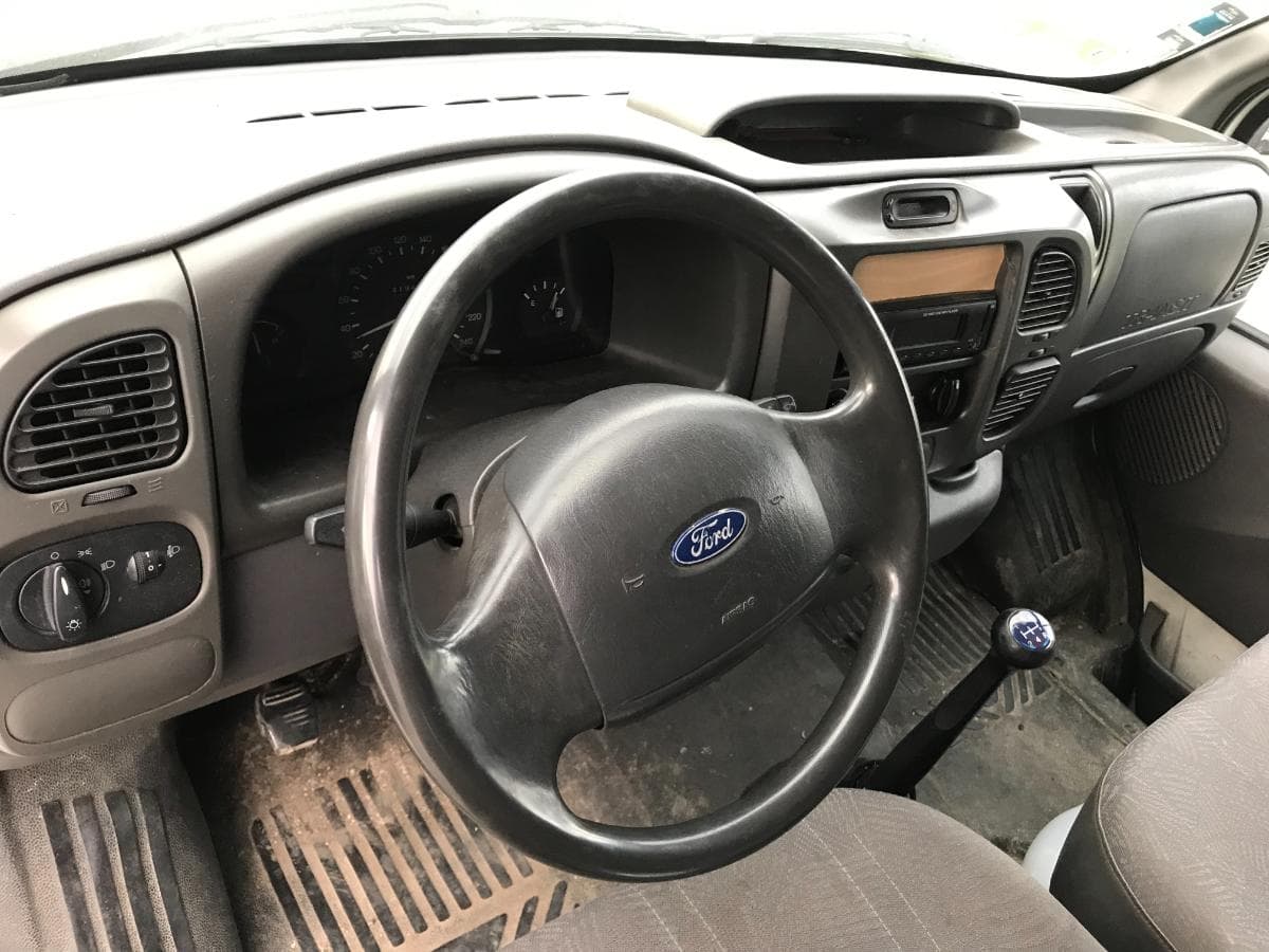Ford Transit Kombi 2.0 · Ano 2001 — imagem 19