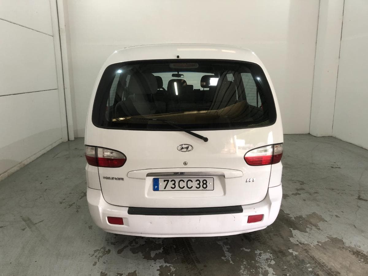 Hyundai H1 · 9 Lugares · Ano 2006 — imagem 6