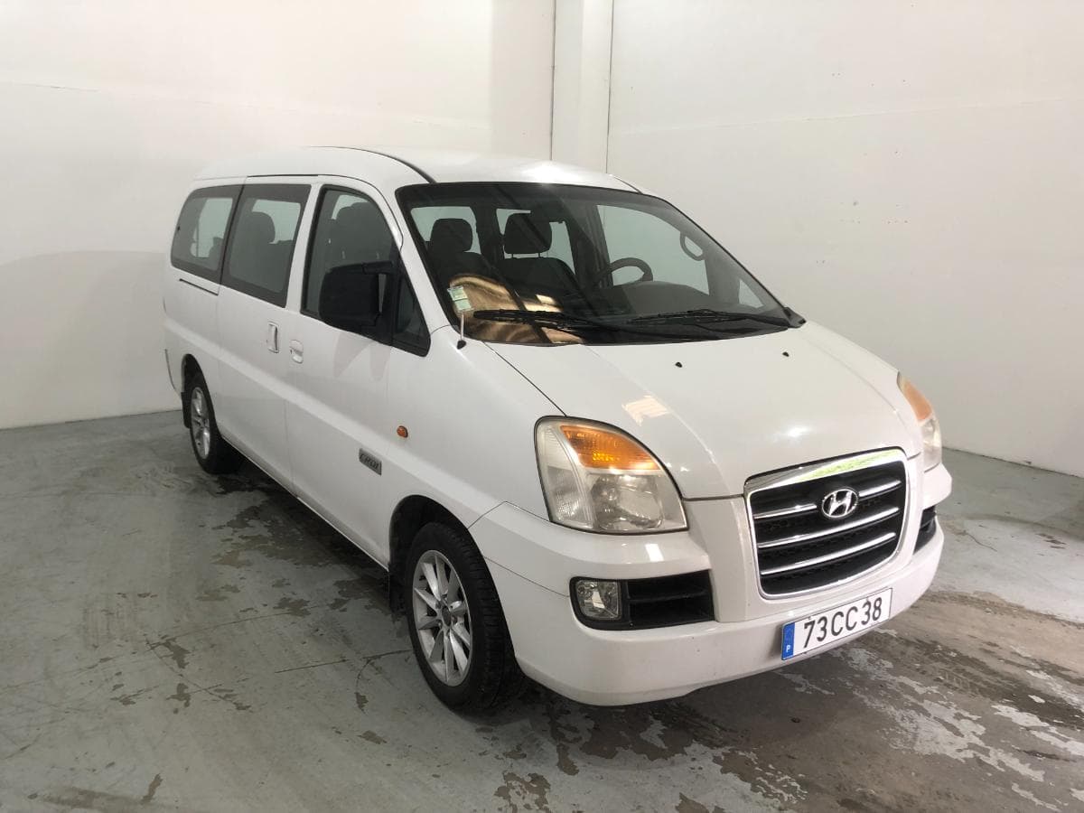 Hyundai H1 · 9 Lugares · Ano 2006 — imagem 1