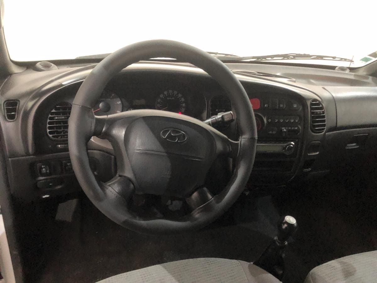 Hyundai H1 · 9 Lugares · Ano 2006 — imagem 32