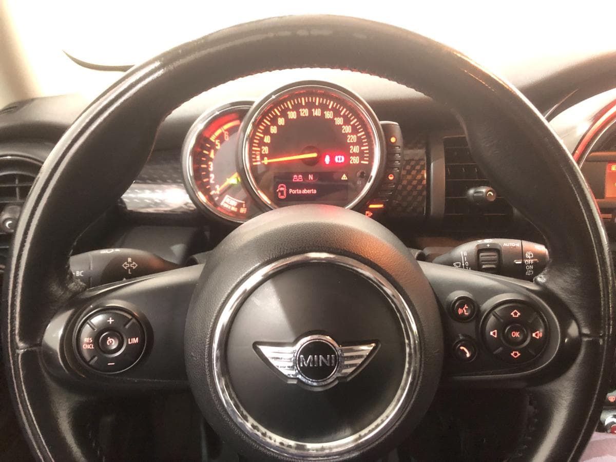Mini Cooper SD · Ano 2016 — image 31