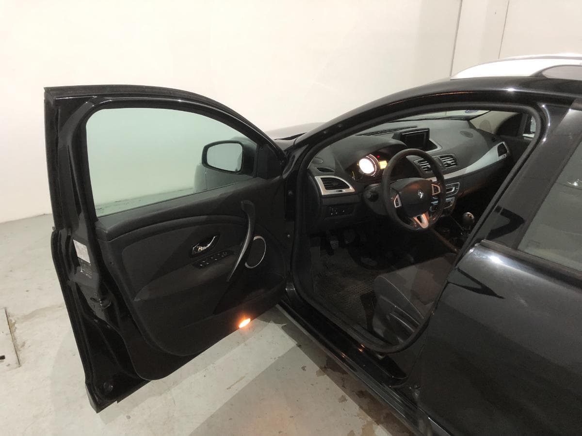 Renault Mégane 1.5 DCI · Ano 2012 — imagem 16