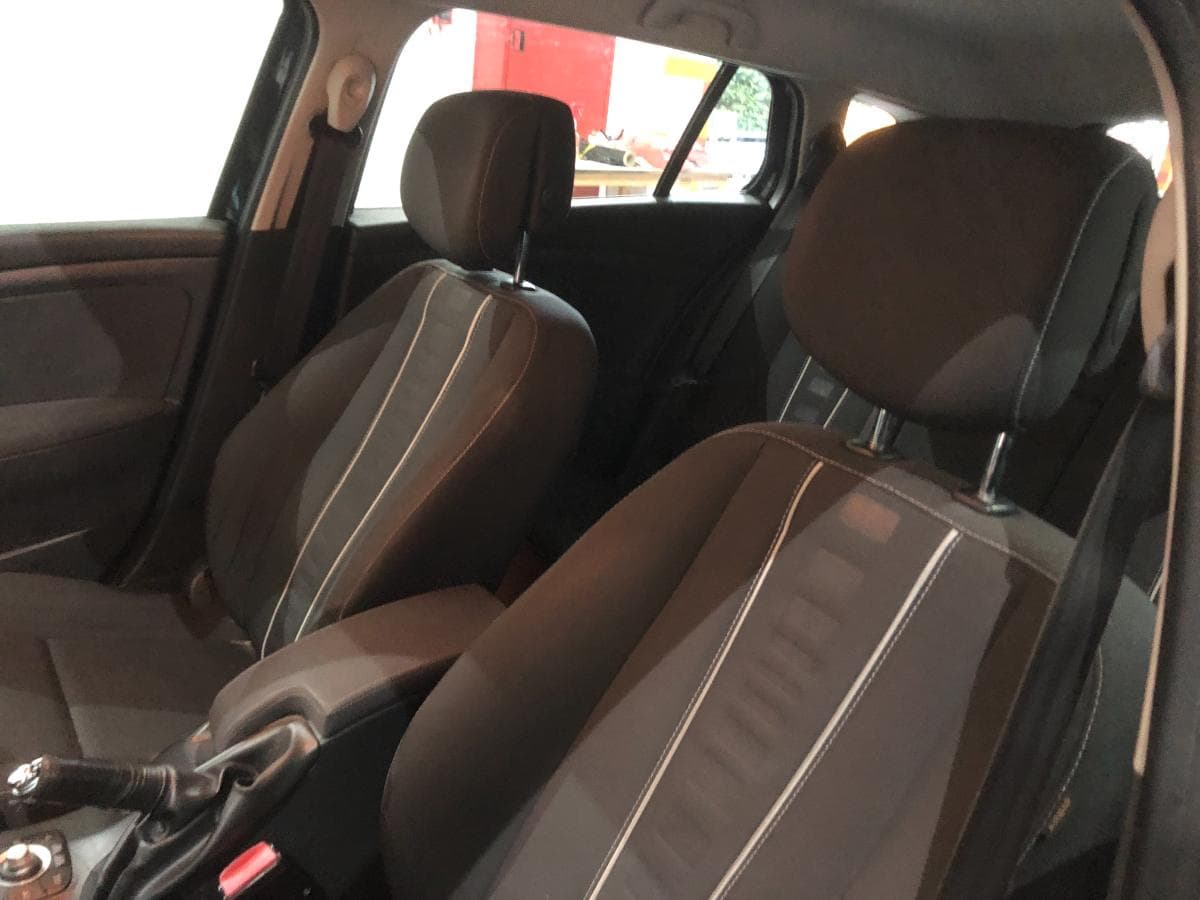 Renault Mégane 1.5 DCI · Ano 2012 — imagem 27