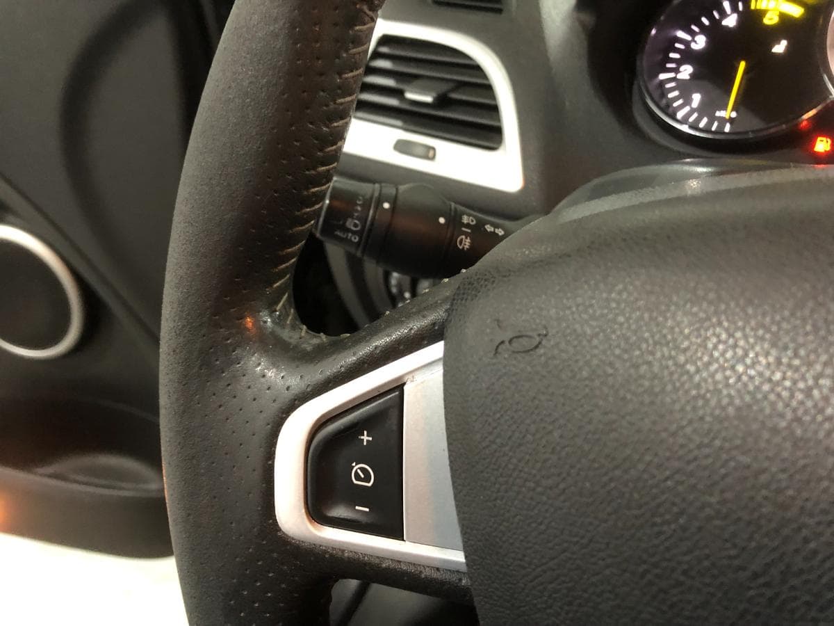 Renault Mégane 1.5 DCI · Ano 2012 — imagem 31