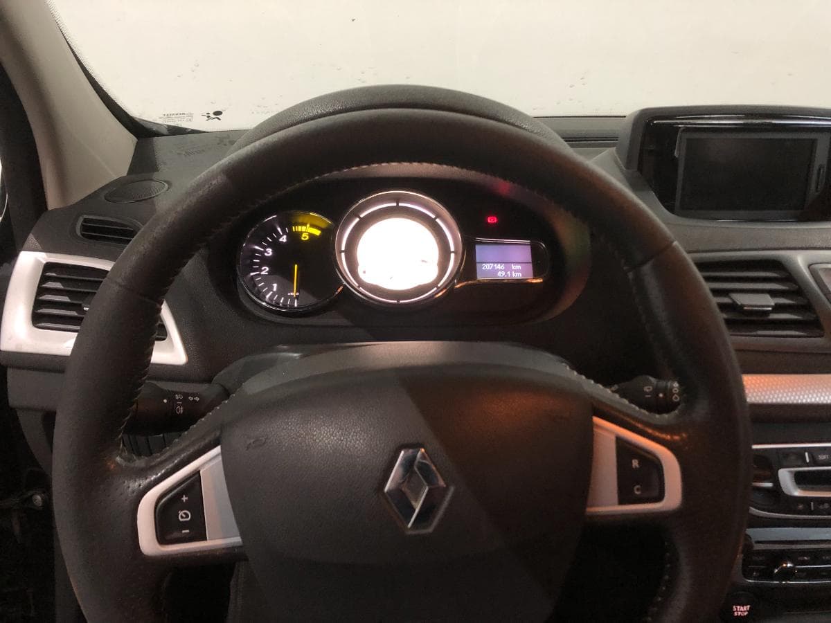 Renault Mégane 1.5 DCI · Ano 2012 — imagem 34