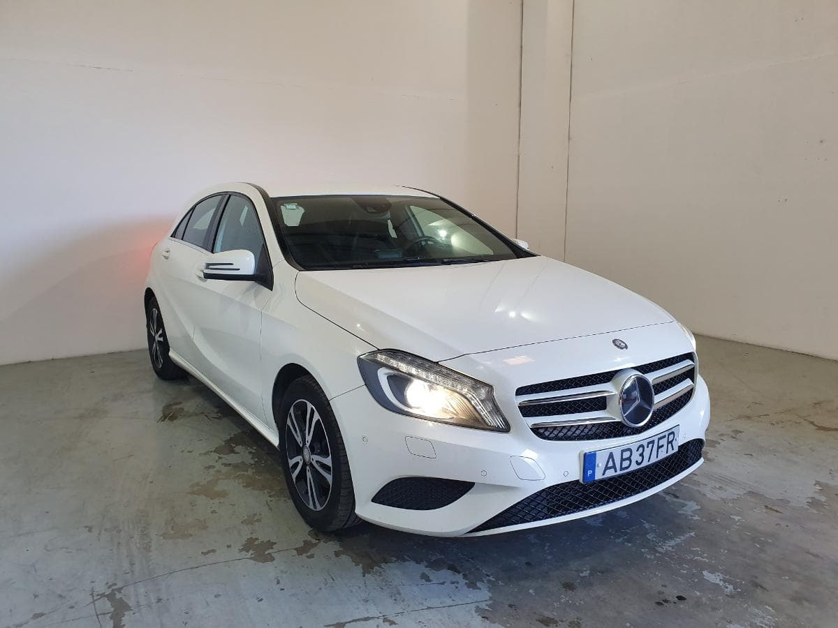 Mercedes-Benz A200 CDI · Ano 2015 — imagem 2