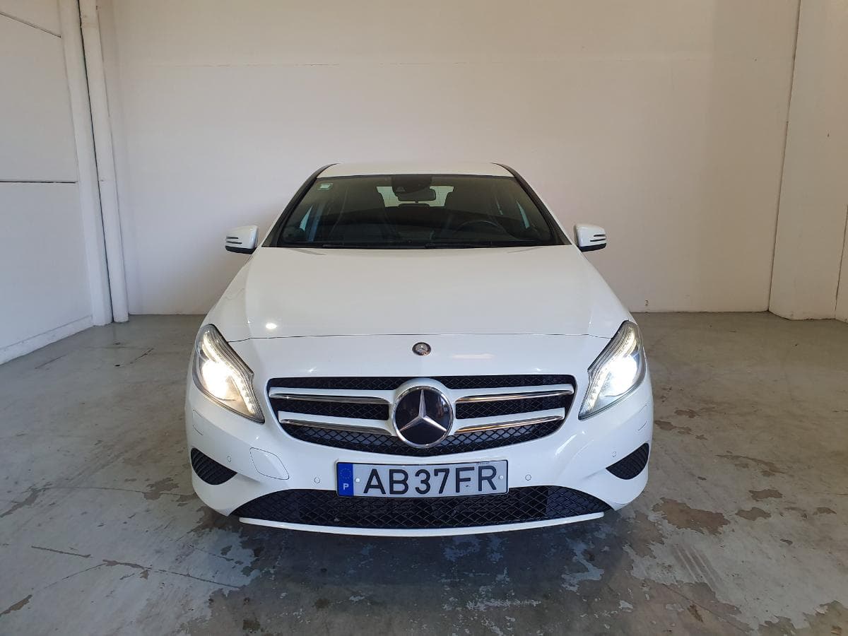 Mercedes-Benz A200 CDI · Ano 2015 — imagem 4